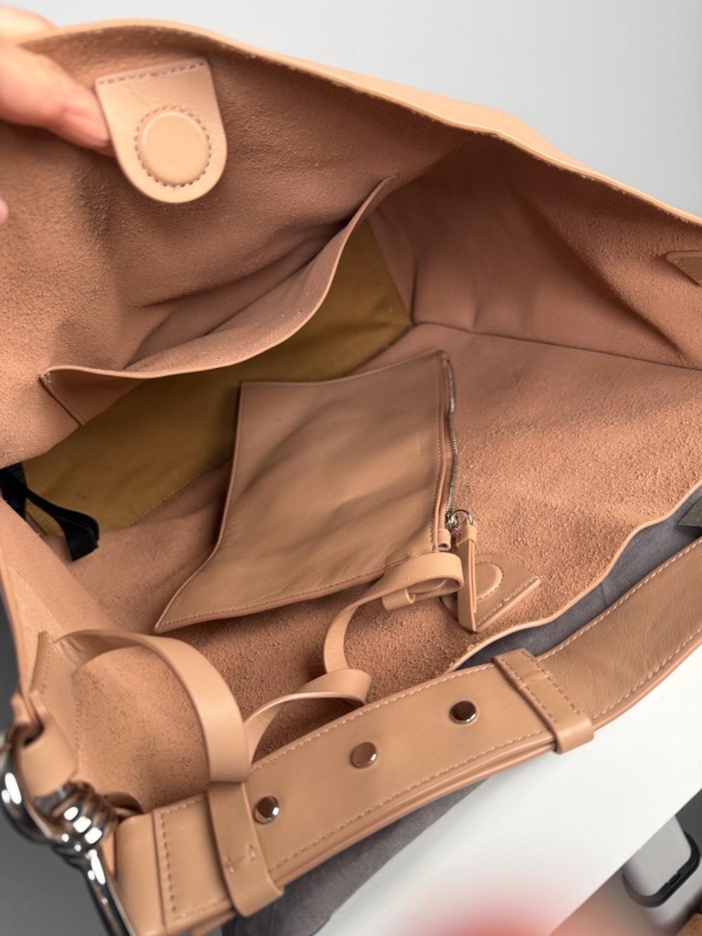 All Saints CAPTAIN N/S TOTE - Picture 10 of 11